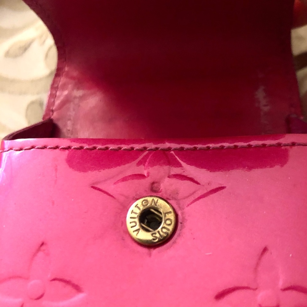 ❌SOLD❌Louis Vuitton Pink Vernis Mini Pouch w/Strap - Picture 6 of 7